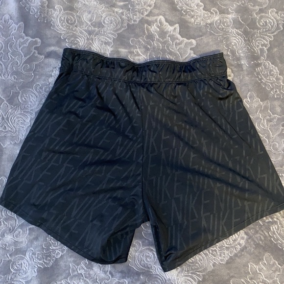 Nike soccer shorts - Picture 2 of 3